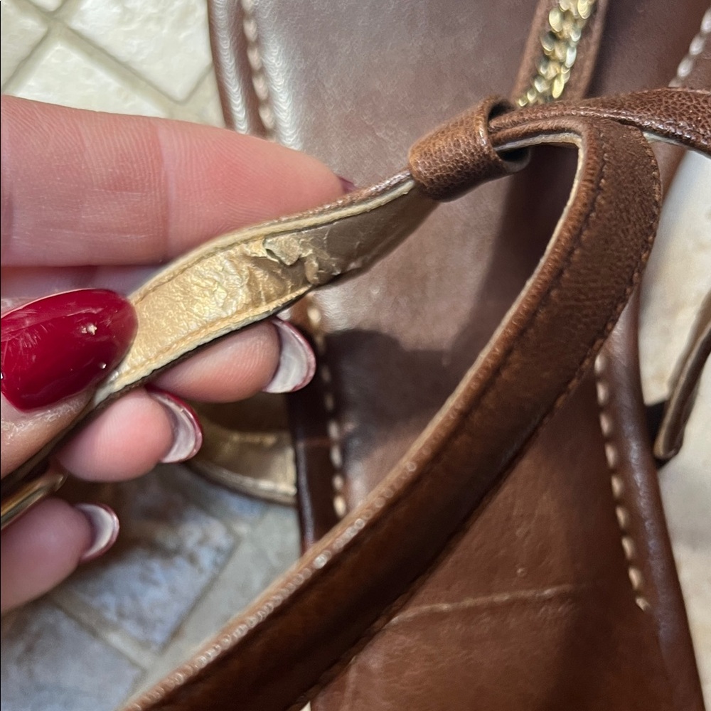 Stuart Weitzman Brown Leather Chain-Detail T-Strap Sandals Sz 7.5 **flaws** - Picture 5 of 7